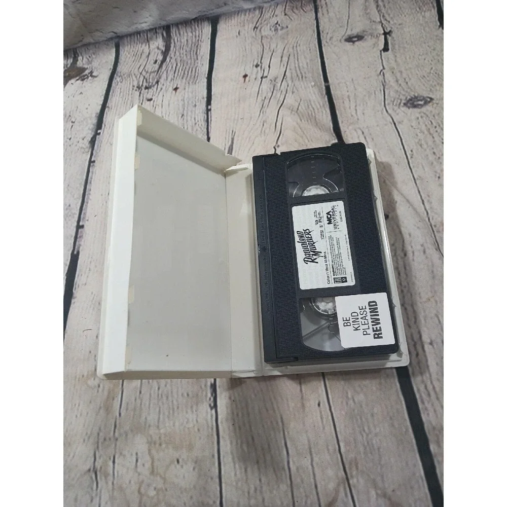 Radioland‎ Murders VHS 1994 Clamshell Case VTG Comedy Mystery Former Rental